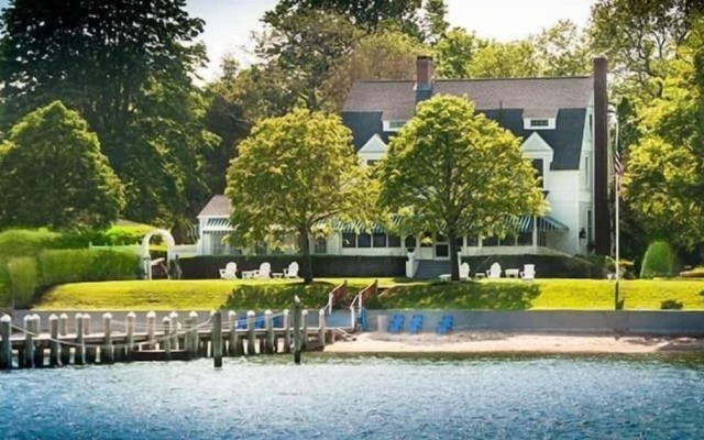 Harbor Knoll Bed & Breakfast