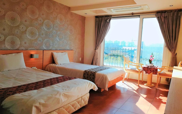 Ain People Hotel