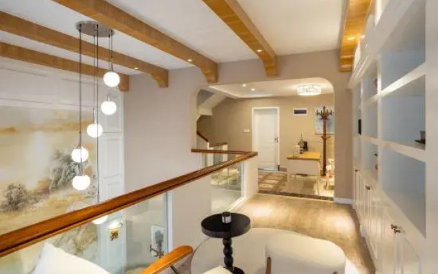 Azure · Xiaozhu Homestay (Dali Mansion Airport Branch)