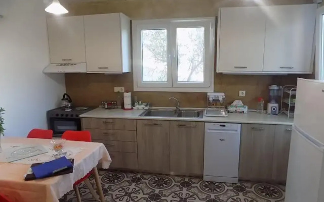 Lovely 2 Bedroom Villa Meropi in Skalani Heraklion