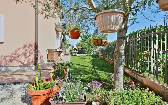 Lorena Apartments