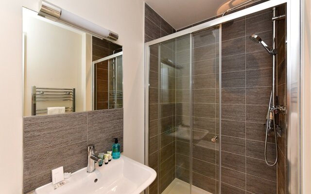 Just Stay Wales - Waterfront Townhouse