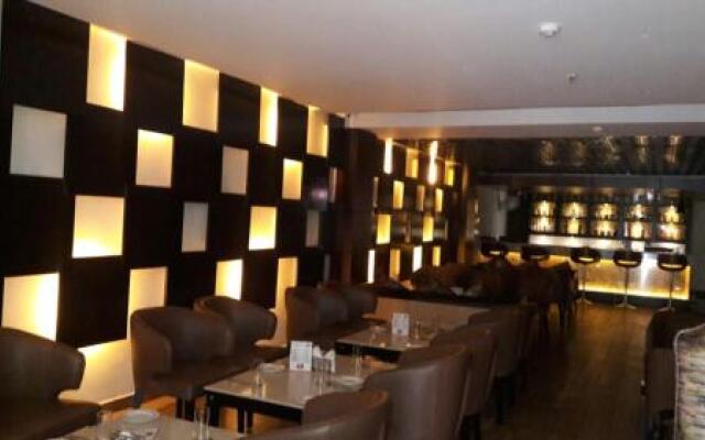 Aliza Hotel