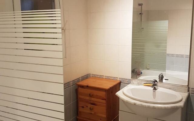 Villa With 4 Bedrooms in Florensac, With Enclosed Garden - 15 km From