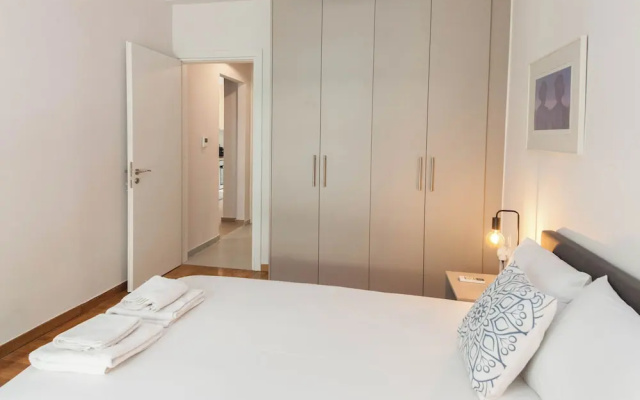 Exarhia Silver Moon with Acropolis View