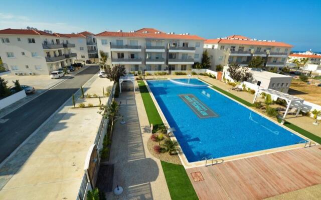 Mythicals Ground floor with garden 2 bed apartment