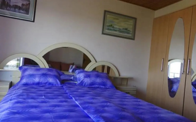Serene Barbat Escape With Just Minutes From the Beach