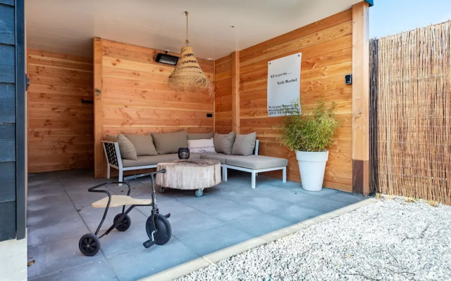 Holiday Home in Oostkapelle With Garden