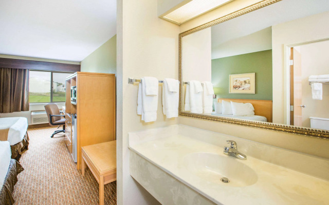 Ramada by Wyndham Spirit Lake/Okoboji