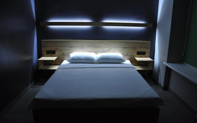 Full House Hotel & Capsule Hostel, Rivne