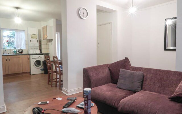 Bazely Street - Deluxe Double Room