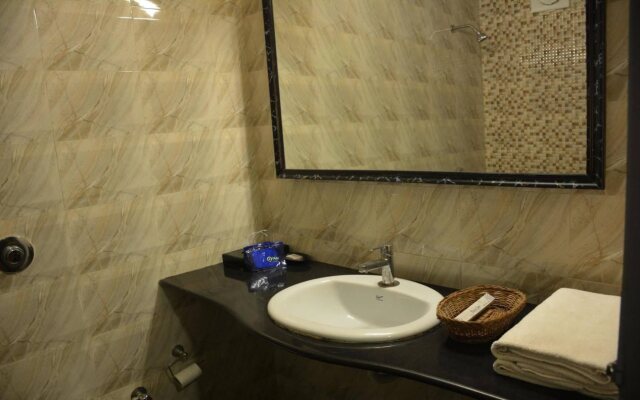 OYO 22528 Hotel Travel Inn