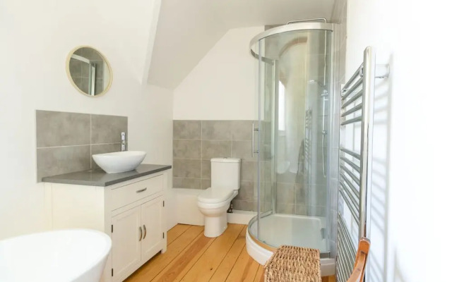 The Old School House