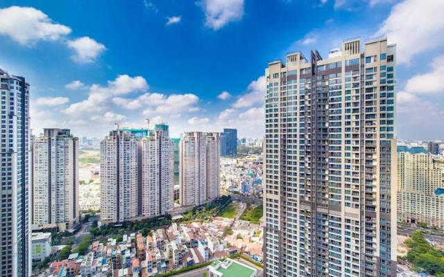 Laze Apartment SAIGON Vinhomes Central Park