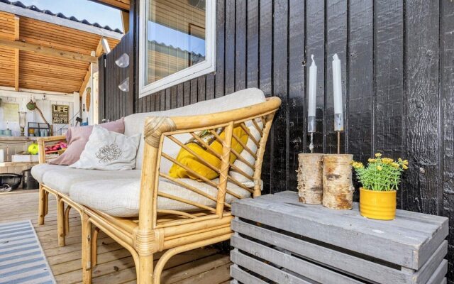 6 Person Holiday Home in Hojslev