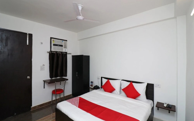 OYO Flagship 26898 Galleria