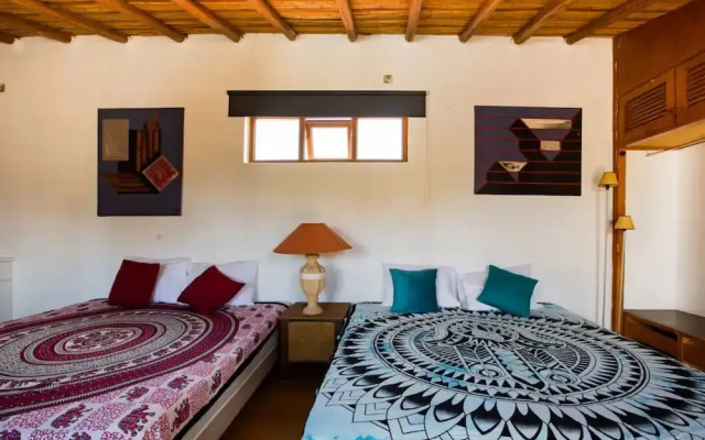Porches Private Pool Villa 17 Guests