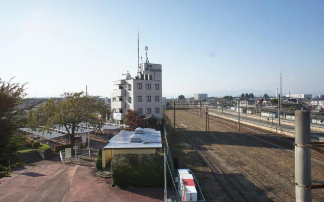 Shinmachi Station Hotel
