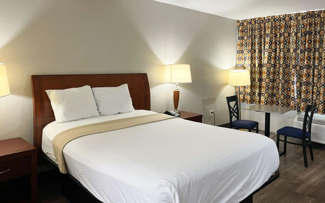 Motel 6 Raleigh, NC – Downtown South