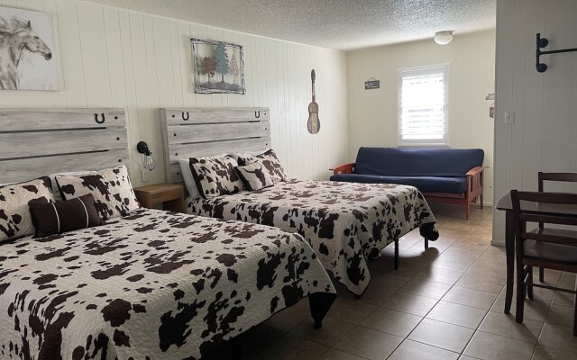 Horseshoe Riverside Lodge