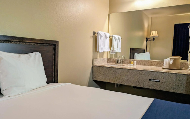 First Gold Hotel