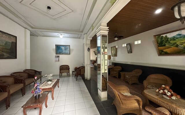 Capital O 93291 Bintang Hotel