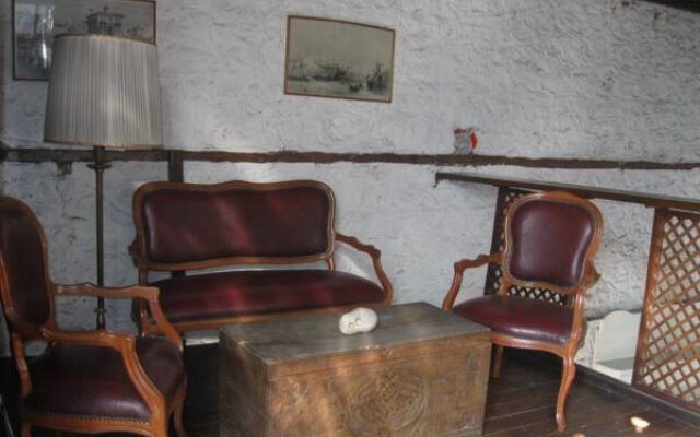 Antique Pension