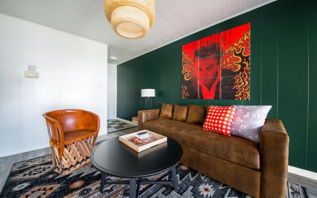 WanderJaunt - West Campus Apartments