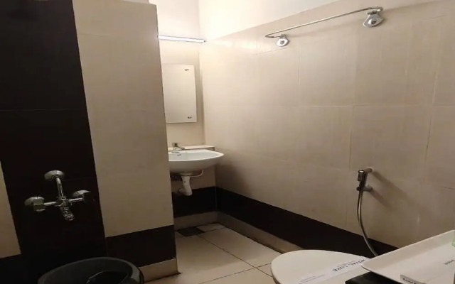 Royal Luxe Business Class Hotel