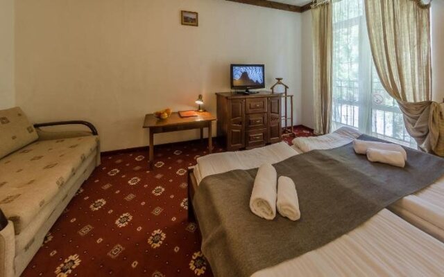 ZimaSnow Ski & Spa Club