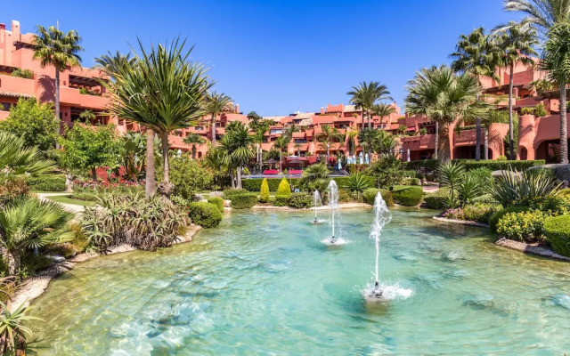 OleHolidays Torre Bermeja frente al mar y jacuzzi