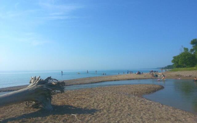 Port Albert Inn and Cottages