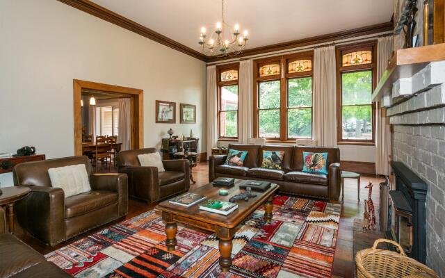 Hawthorne Country House