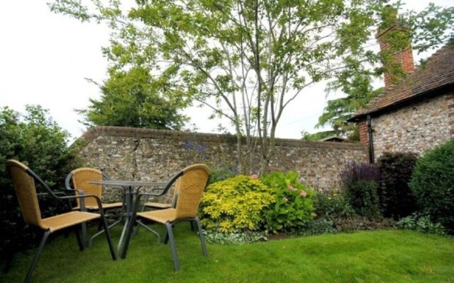 The Old Coach House, Goodwood 413839