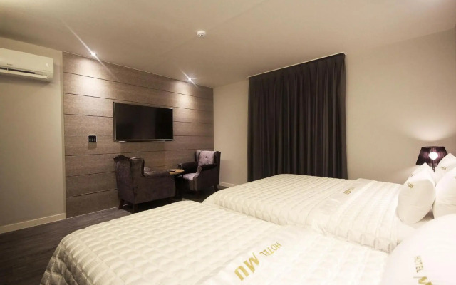 Hotel MU