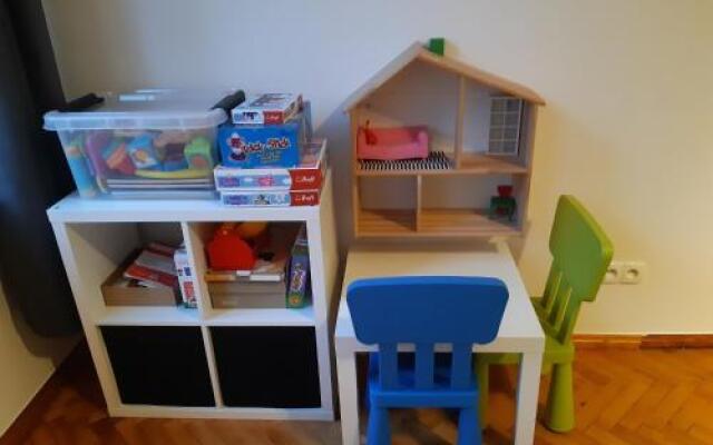Apartment in Old Town - view of Mariacki Church