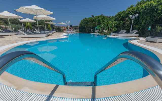 Pelagos Apartments