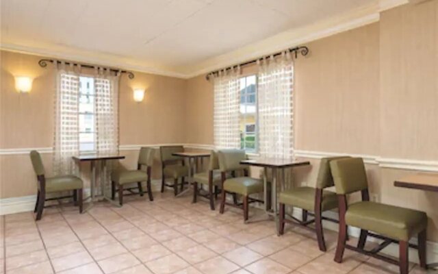 Econo Lodge