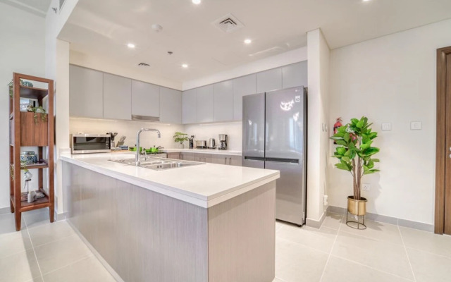 City Living at Its Best Near Burj Khalifa