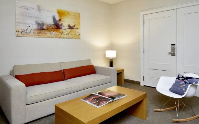 Renaissance Chicago Glenview Suites Hotel