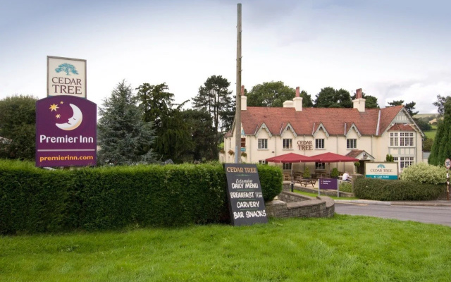 Premier Inn Caerphilly (Corbetts Lane)