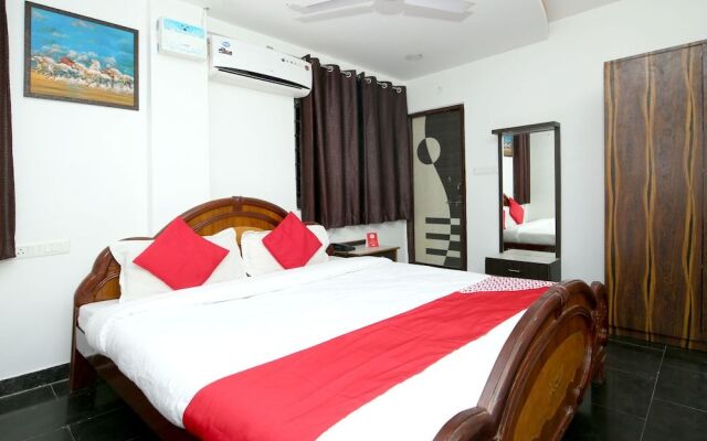 OYO 12498 Hotel Sea Rock