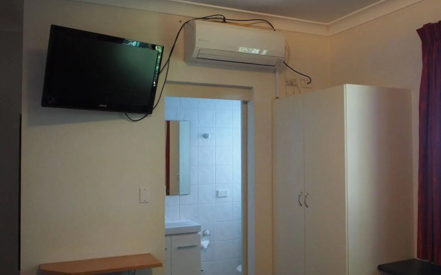 Linwood Lodge Motel