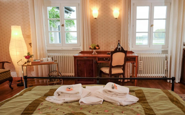 RheinRiver Guesthouse - Direkt am Rhein