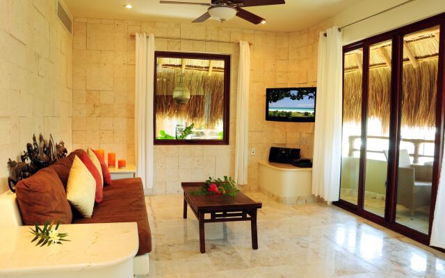 Maya Villa Condo Hotel & Beach Club