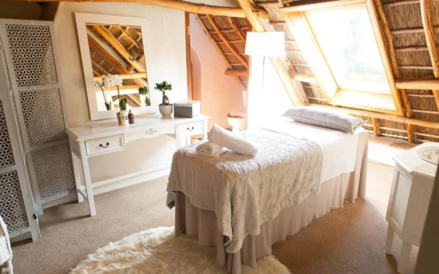 Rickety Bridge Manor House