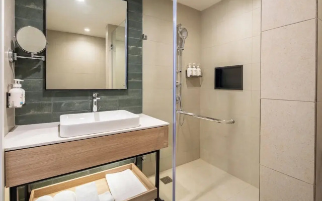 Holiday Inn Gurgaon NH8 by IHG