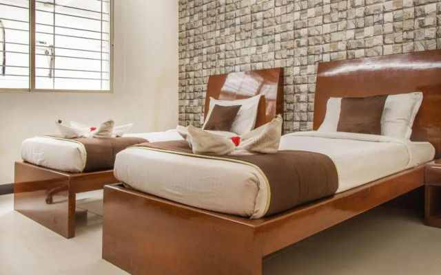 Omatra Hotel Infantry Road