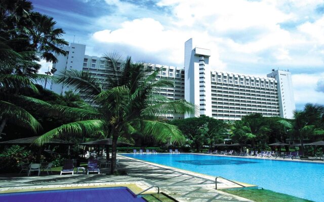 Отель Borobudur Jakarta