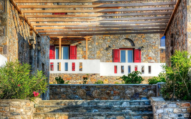 Aqua Petra Hotel